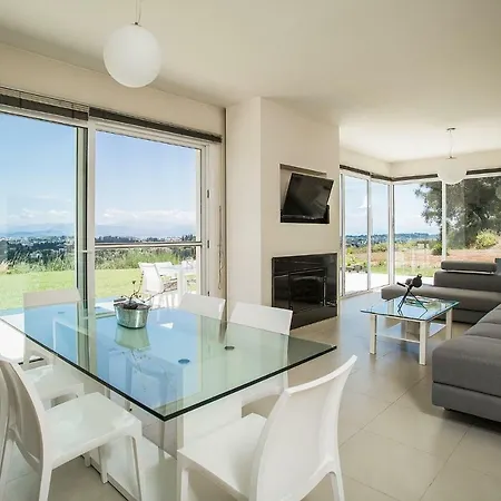 Hill House Villa Kompítsion