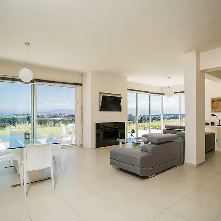 Villa Hill House Kompitsion