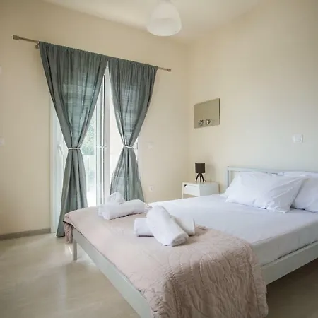 Hill House Villa *