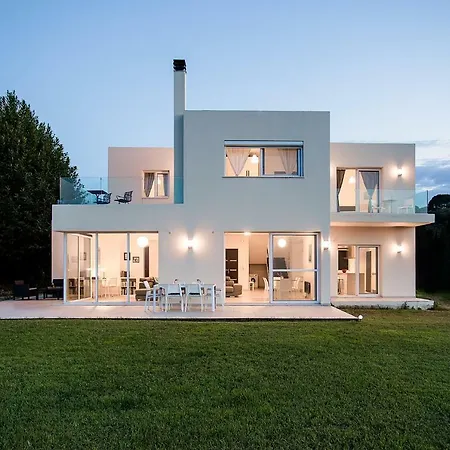 Hill House Villa