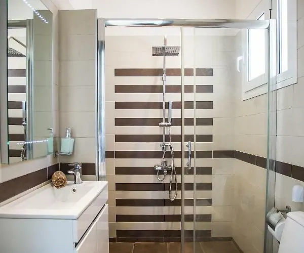 Hill House * Κομπίτσι